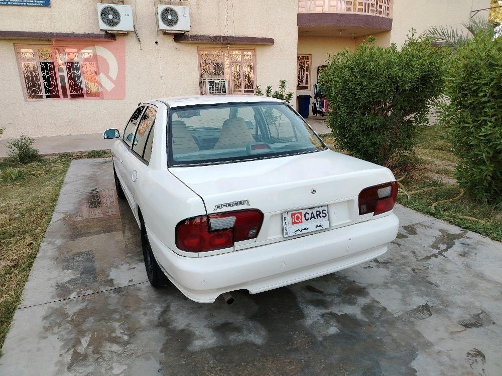 بروتون ويرا